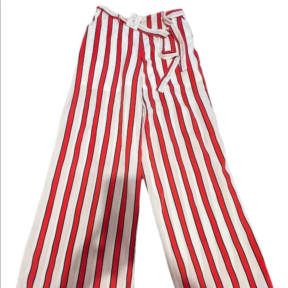 Dani-Rae & Company Boutique - Red, White, & navy blue 🇺🇸 pants.